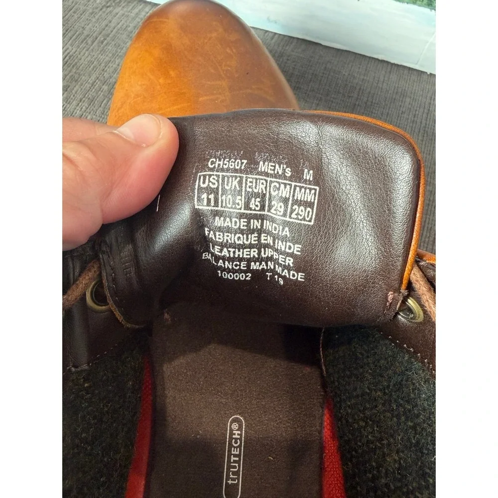 Rockport Men's Colden Chukka Boot size 11. New. Leather. Y2K vintage look dressy